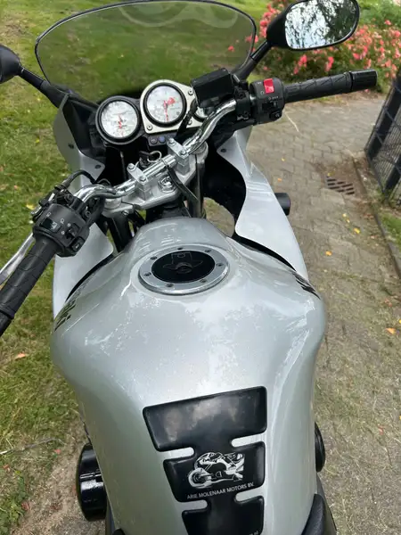 Kawasaki ZR - 7 - foto 7
