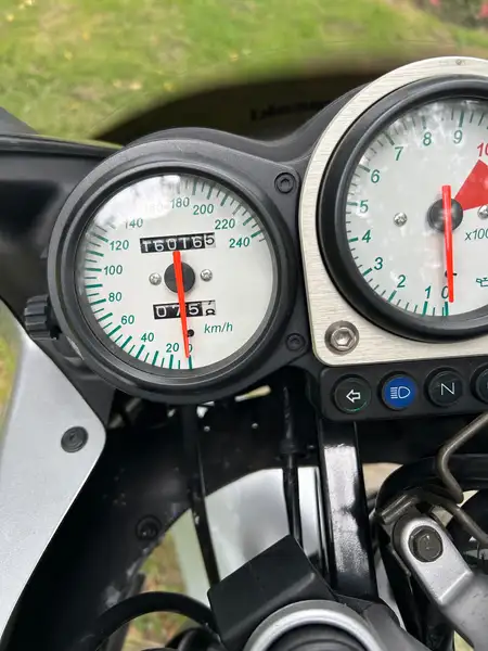 Kawasaki ZR - 7 - foto 6