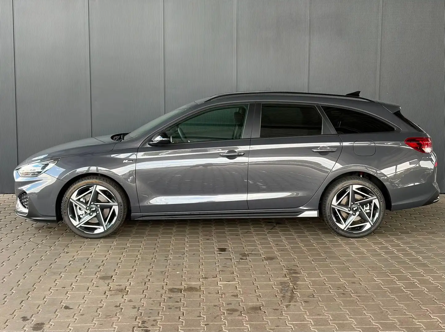 Hyundai i30 Kombi N-Line 1.5 T-GDI 48V / Navi PDC V&H + Kam... Grau - 2