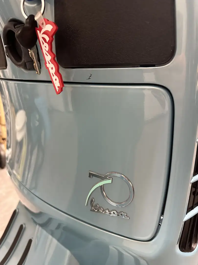Piaggio GTS 125 gelimiteerde 70 jarige bestaan versie - 1