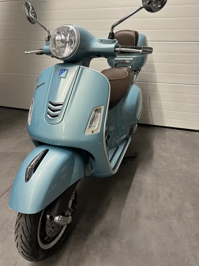 Piaggio GTS 125 gelimiteerde 70 jarige bestaan versie - 2