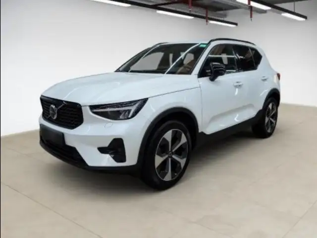 Volvo XC40 B4 Plus Dark/Navi/LED/AHK/BLIS/19Zoll/GJR Klima