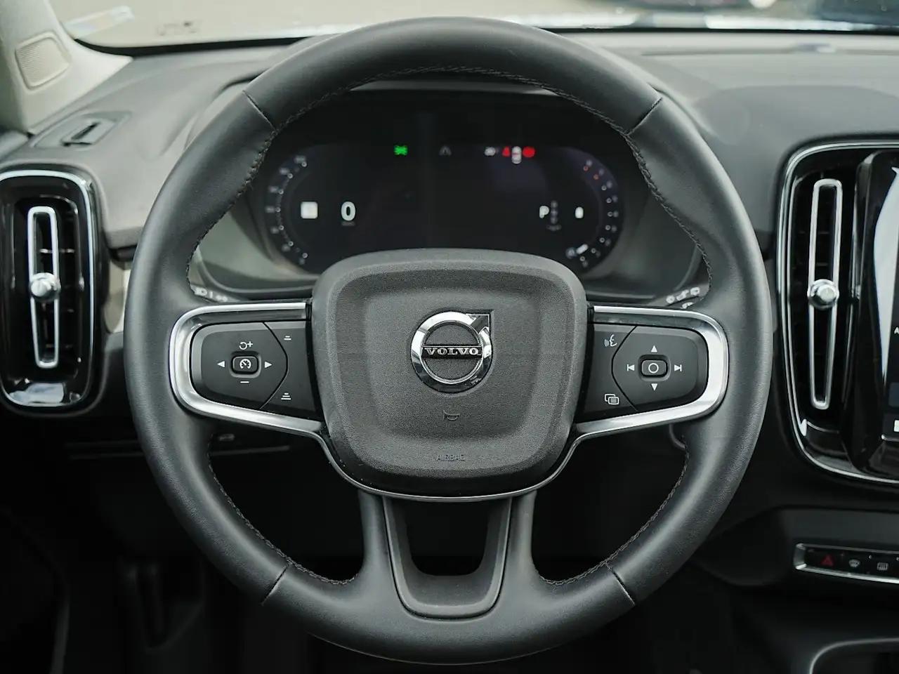Volvo XC40 снимка Volvo XC40