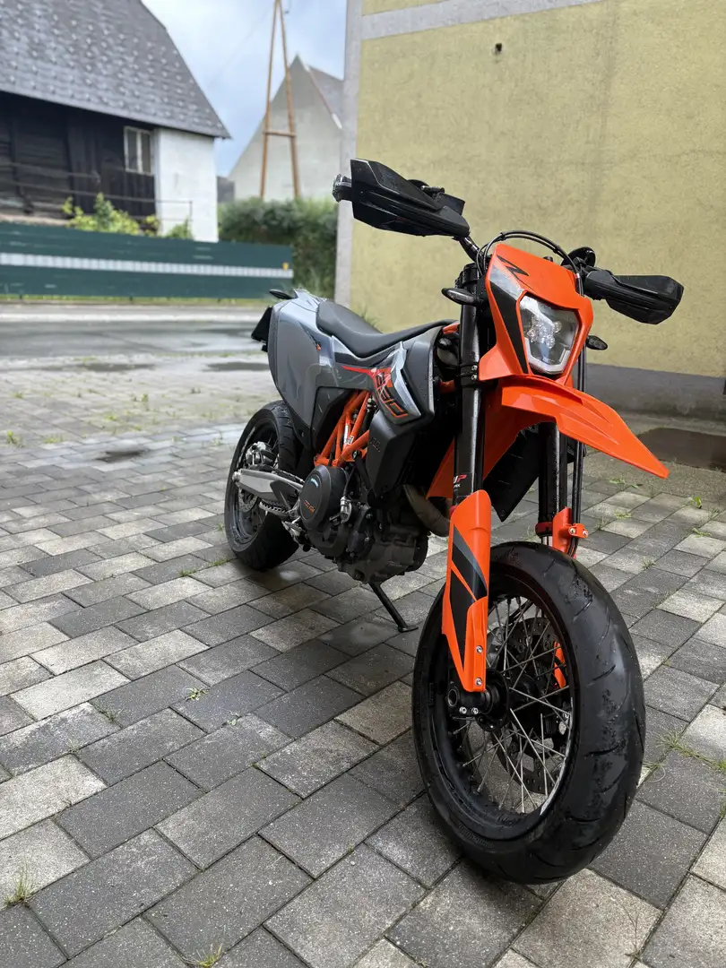 KTM 690 SMC R - 1