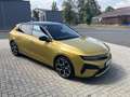 Opel Astra 1,2 Turbo MHEV Ultimate Aut. Gelb - thumbnail 2