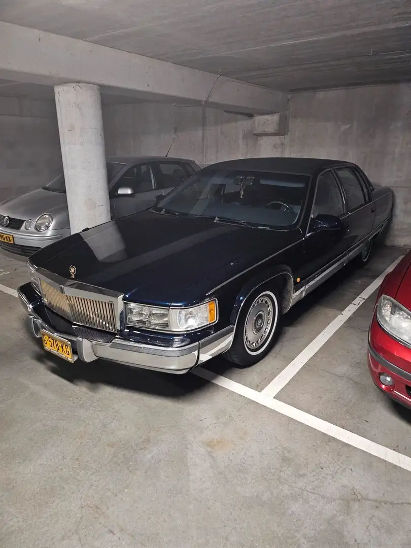Cadillac Fleetwood fleetwood Bleu - 1