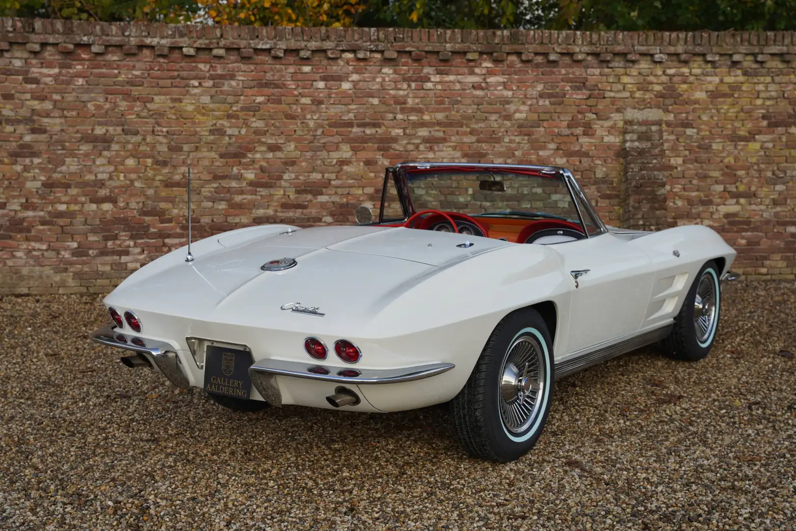 Corvette Stingray C2 Convertible PRICE REDUCTION "No. 1987 built" Fr Weiß - 2