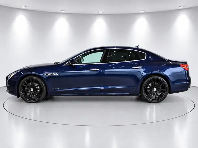 Maserati Quattroporte view 3