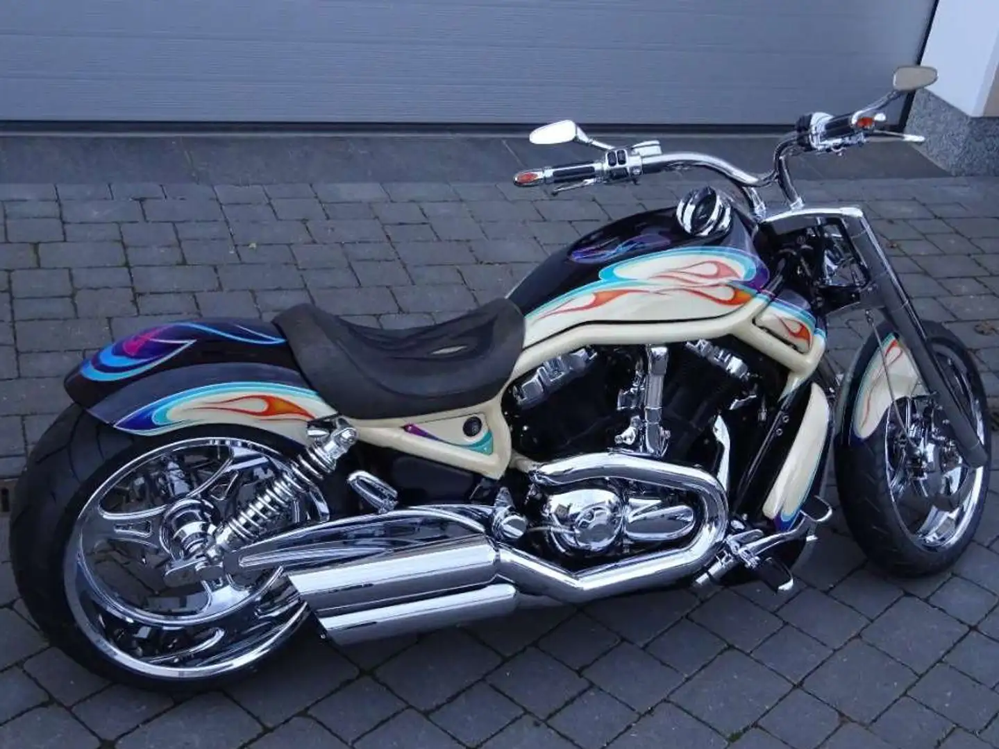 Harley-Davidson V-Rod - 1