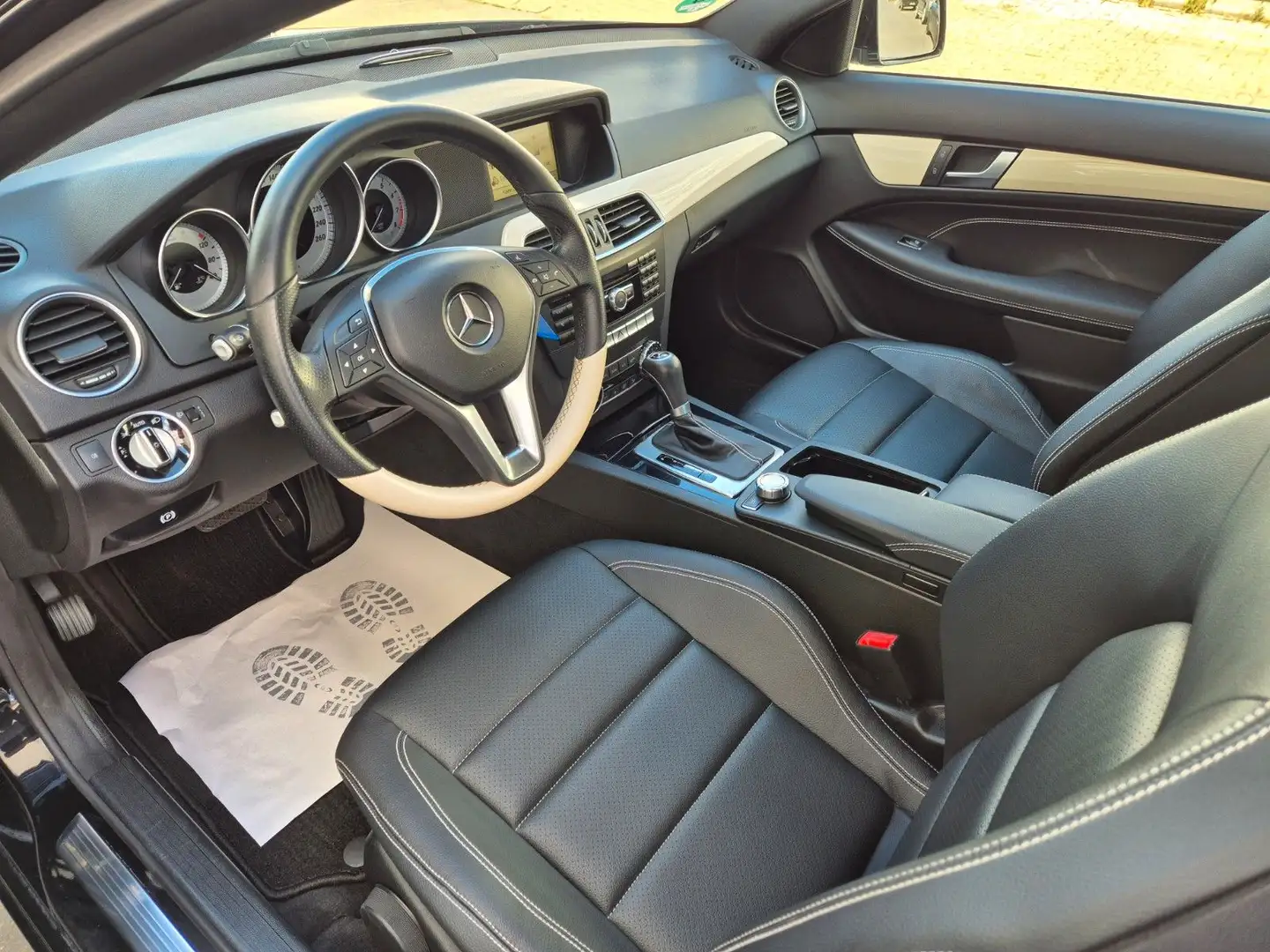 Mercedes-Benz C 180 BlueEFFICIENCY Coupé Aut. Leder Navi Negro - 2