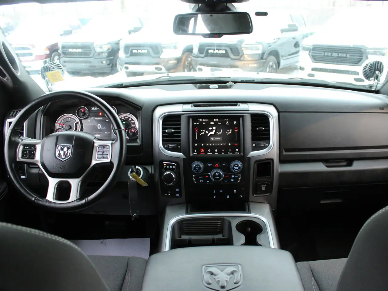 RAM 1500 снимка RAM 1500