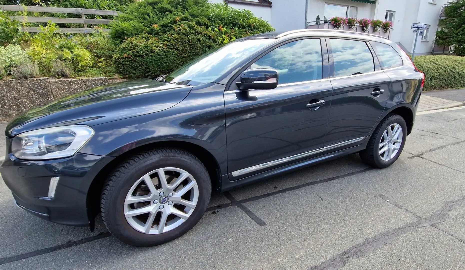 Volvo XC60 XC60 D3 Geartronic Summum Grau - 1