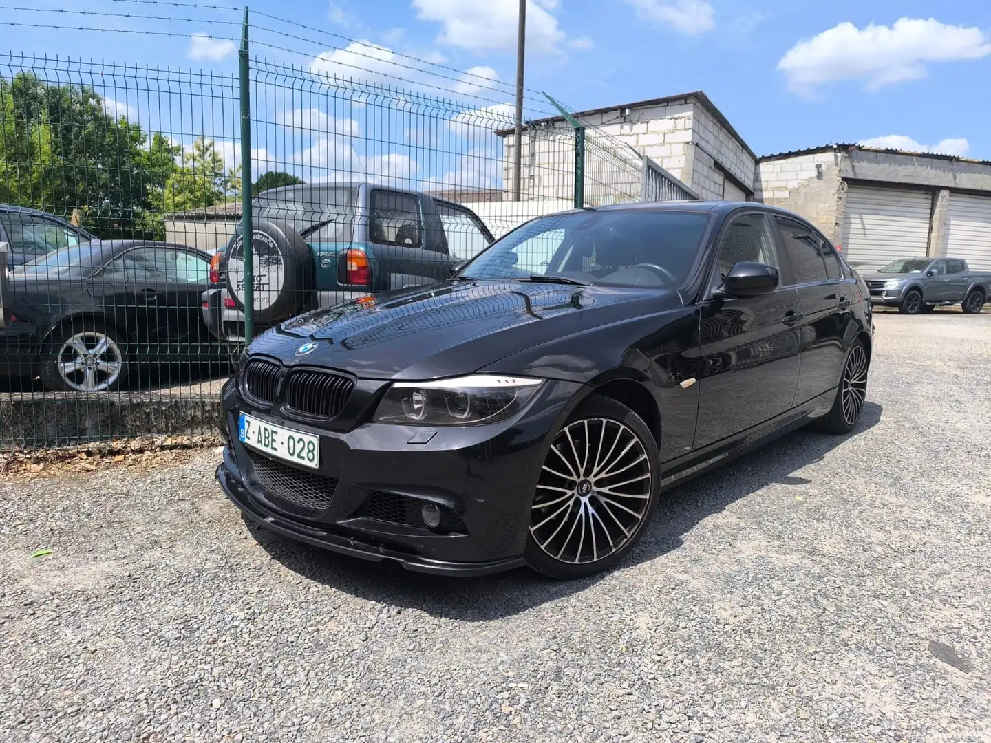 BMW 320 320i Edition Sport Schwarz - 1