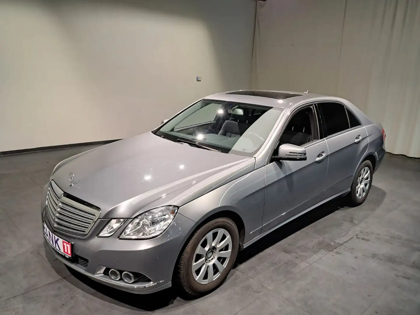 Mercedes-Benz E 220 E -Klasse Lim. E 220 CDI BlueEfficiency Plateado - 1