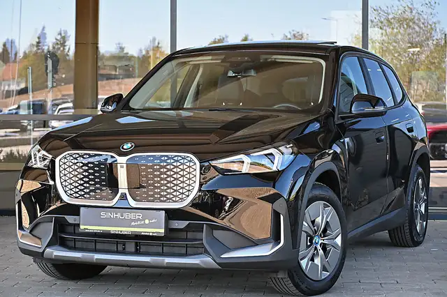 BMW iX1 eDrive20 eDrive NP €61k ACC, AHK elektr., Panor...