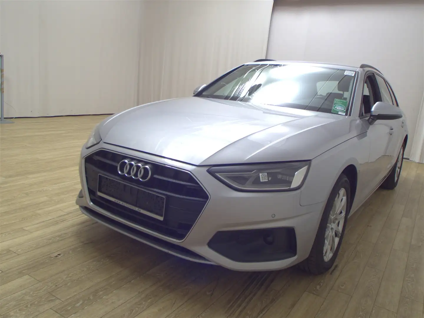 Audi A4 Avant 40 TDI Navi+ ACC Ahk LED Shz Argent - 2