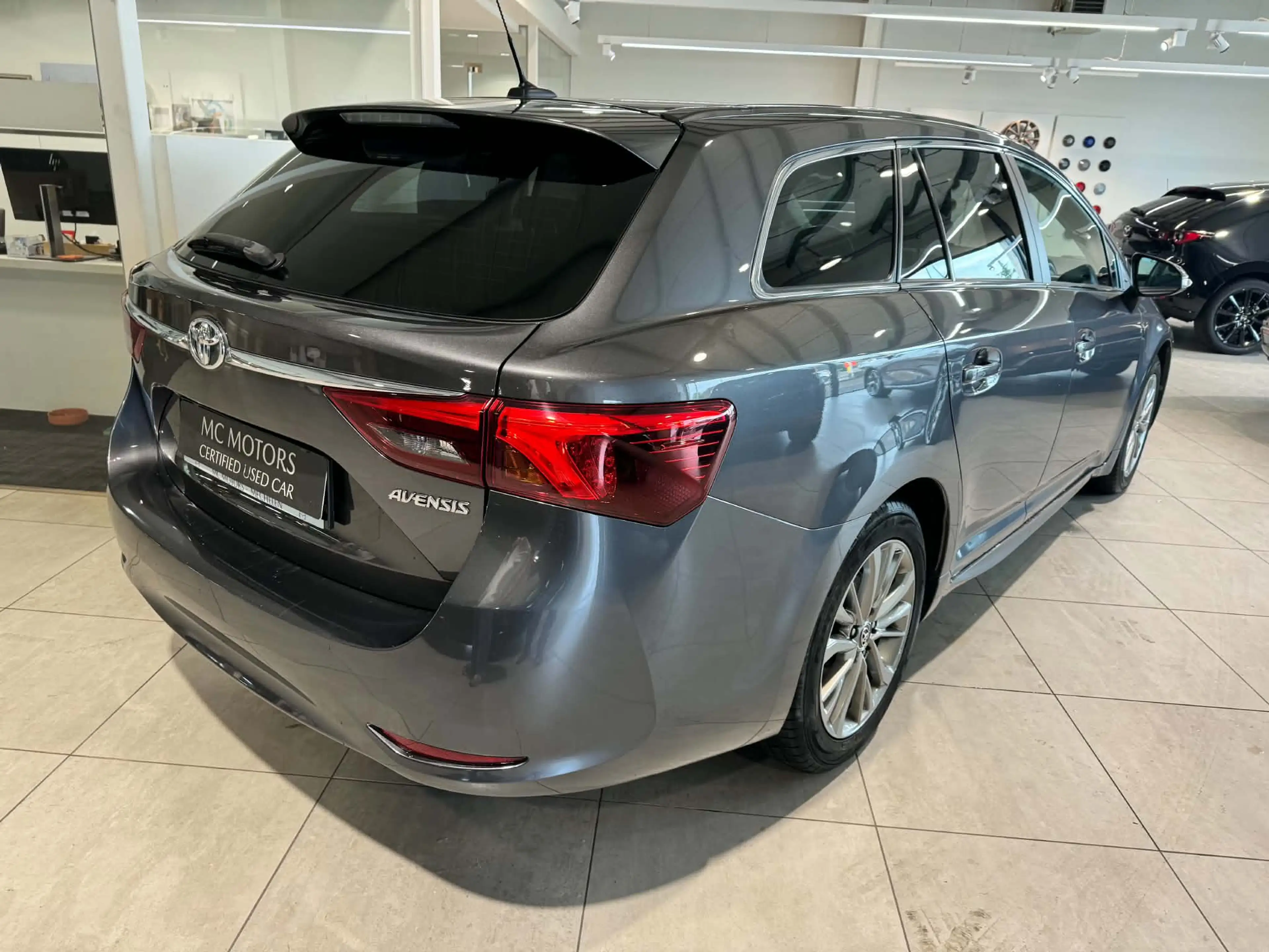 Toyota Avensis Avensis SW 1.6i Active — photo 4