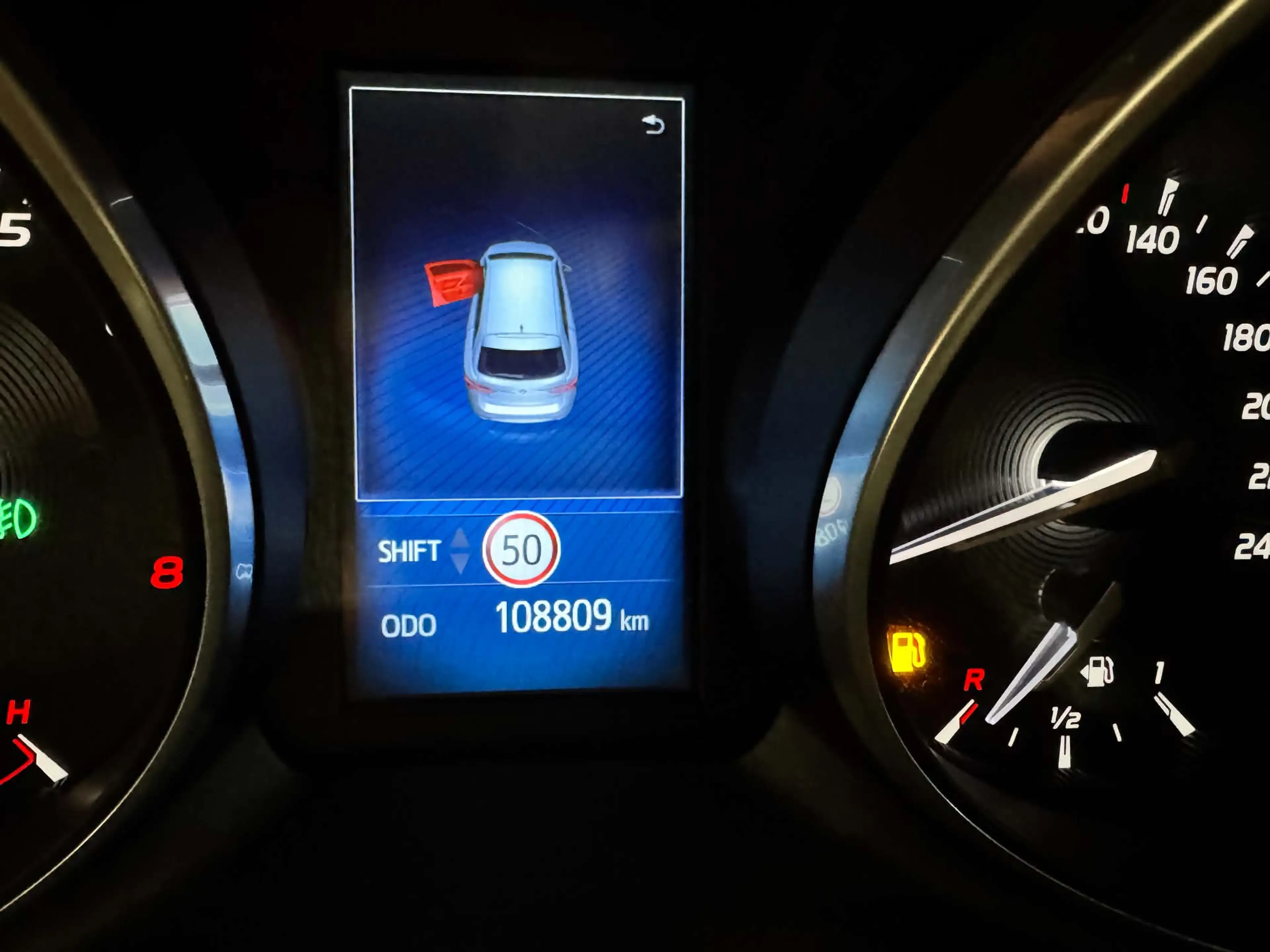 Toyota Avensis Avensis SW 1.6i Active — photo 15