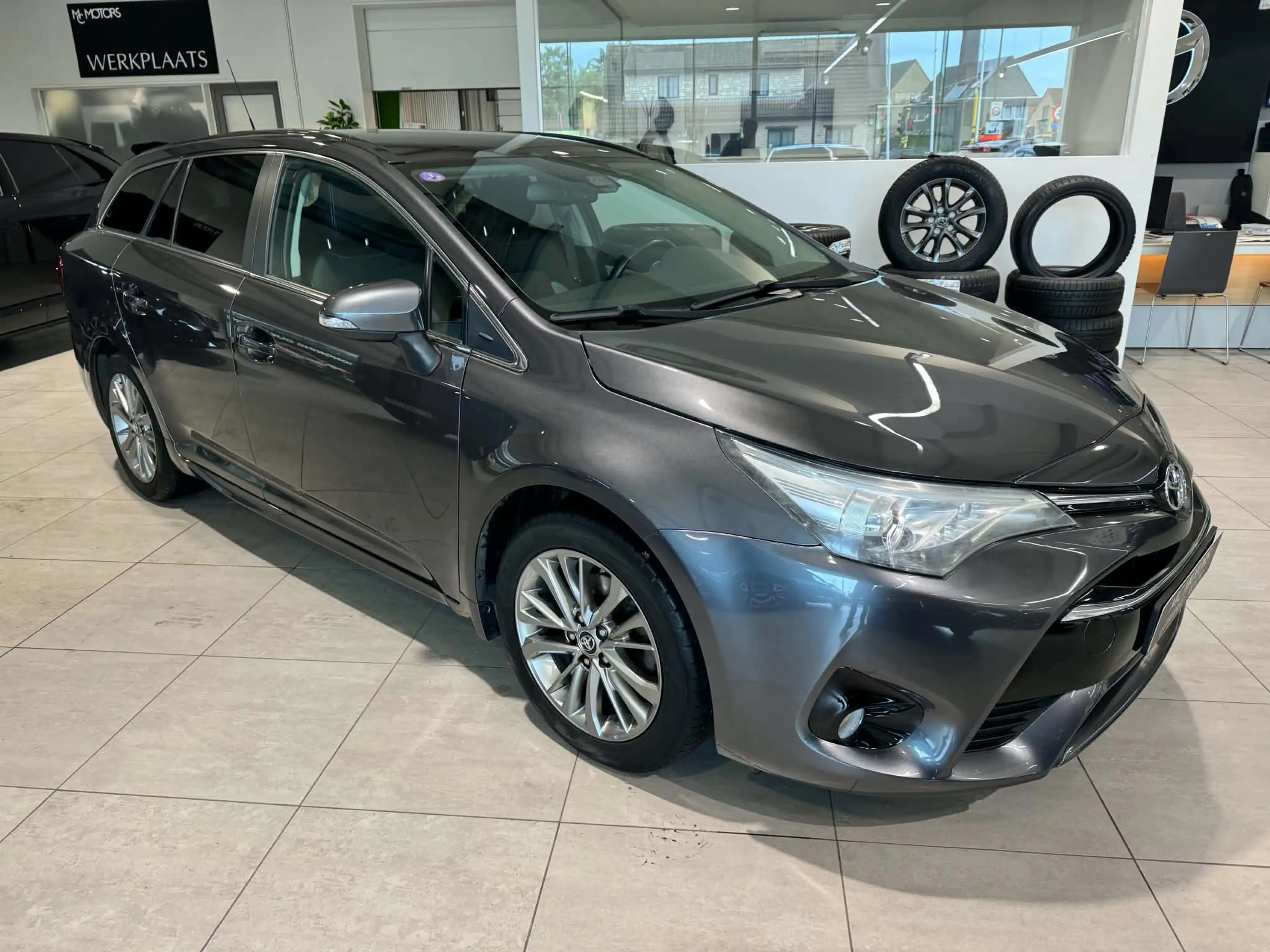 Toyota Avensis Avensis SW 1.6i Active — photo 3