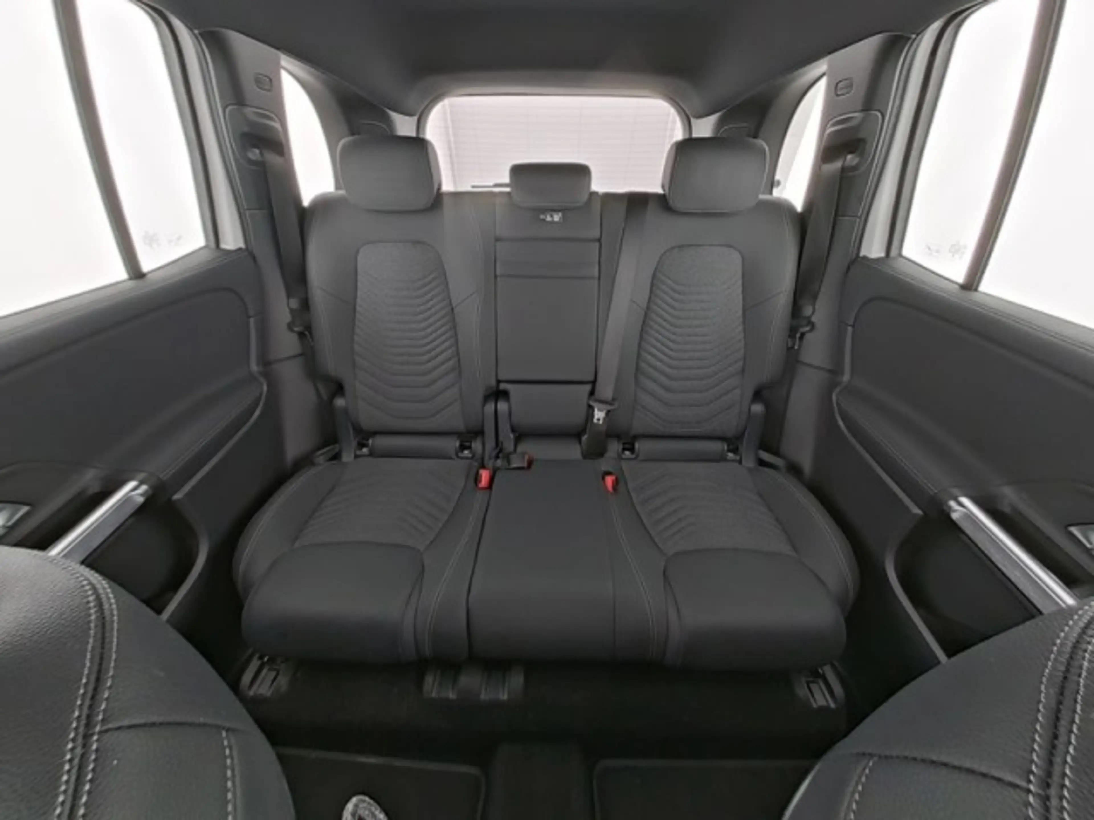 Mercedes-Benz EQB 250 EQB 250+ Progressive DISTRONIC+KAMERA+TOTWINKEL — photo 9