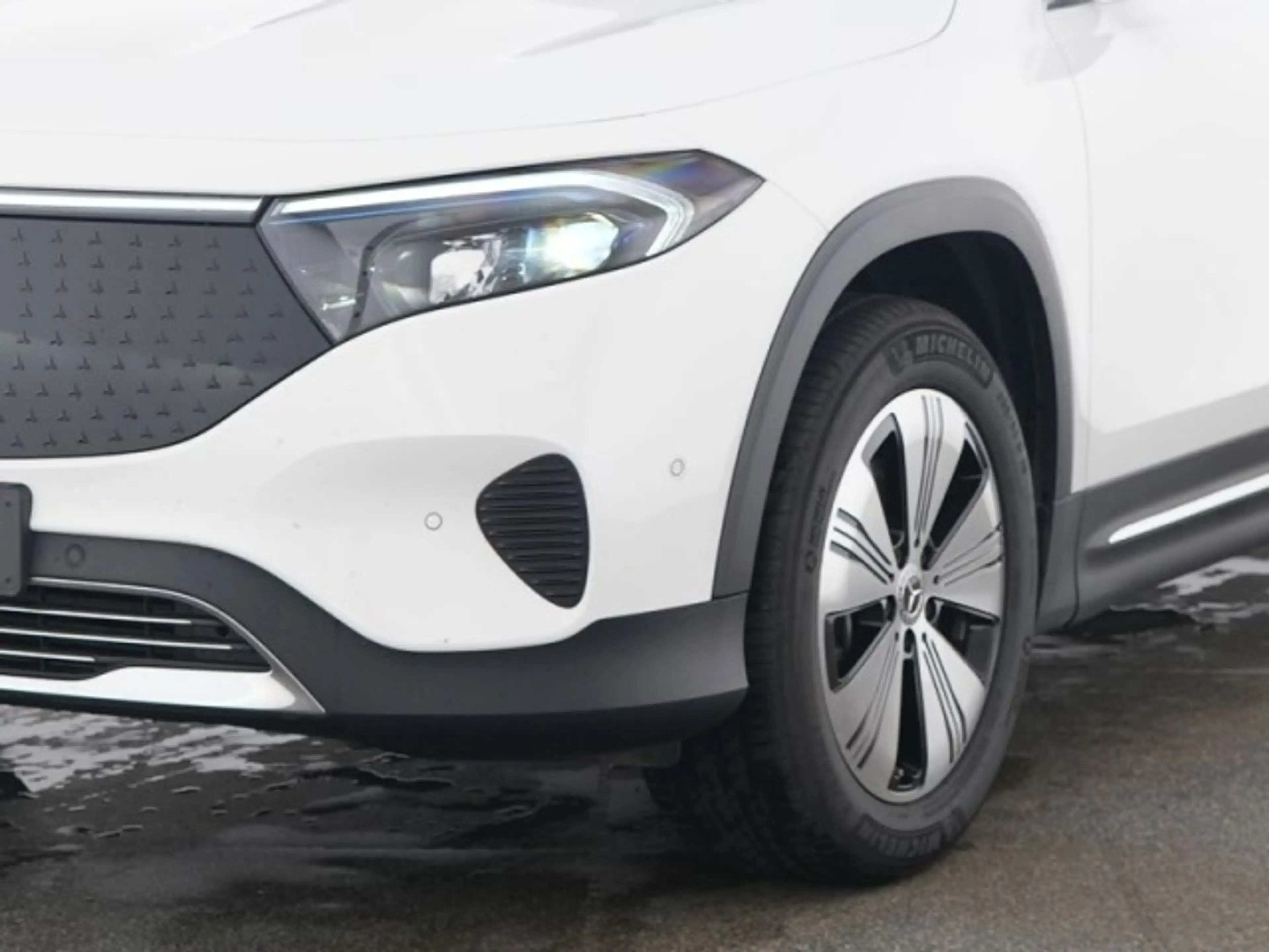 Mercedes-Benz EQB 250 EQB 250+ Progressive DISTRONIC+KAMERA+TOTWINKEL — photo 4