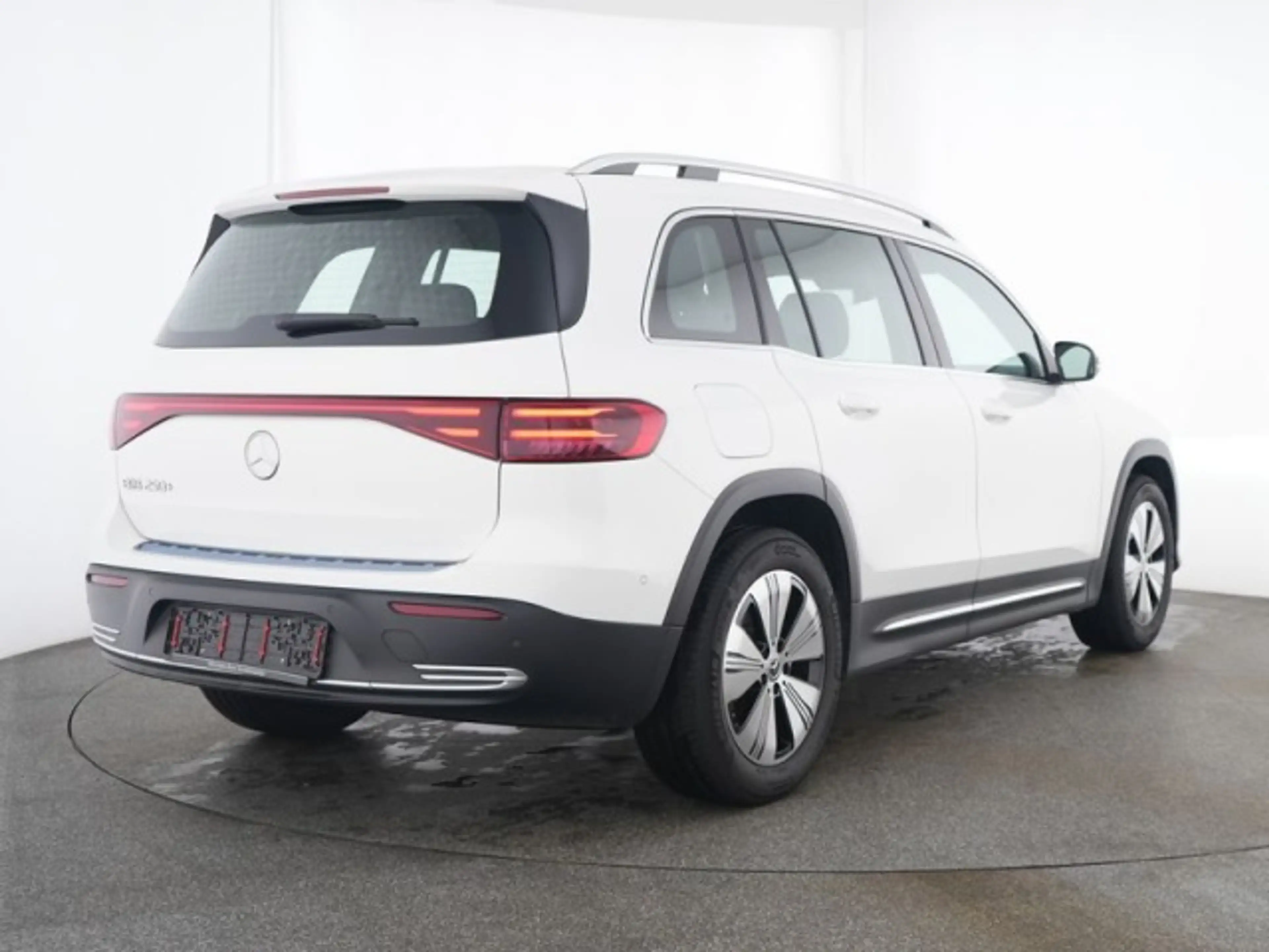 Mercedes-Benz EQB 250 EQB 250+ Progressive DISTRONIC+KAMERA+TOTWINKEL — photo 3