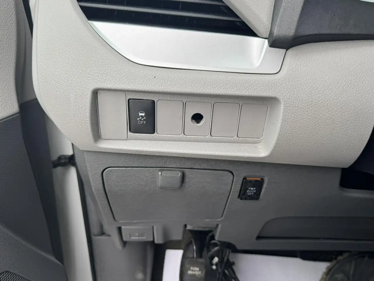 Toyota Sienna снимка Toyota Sienna