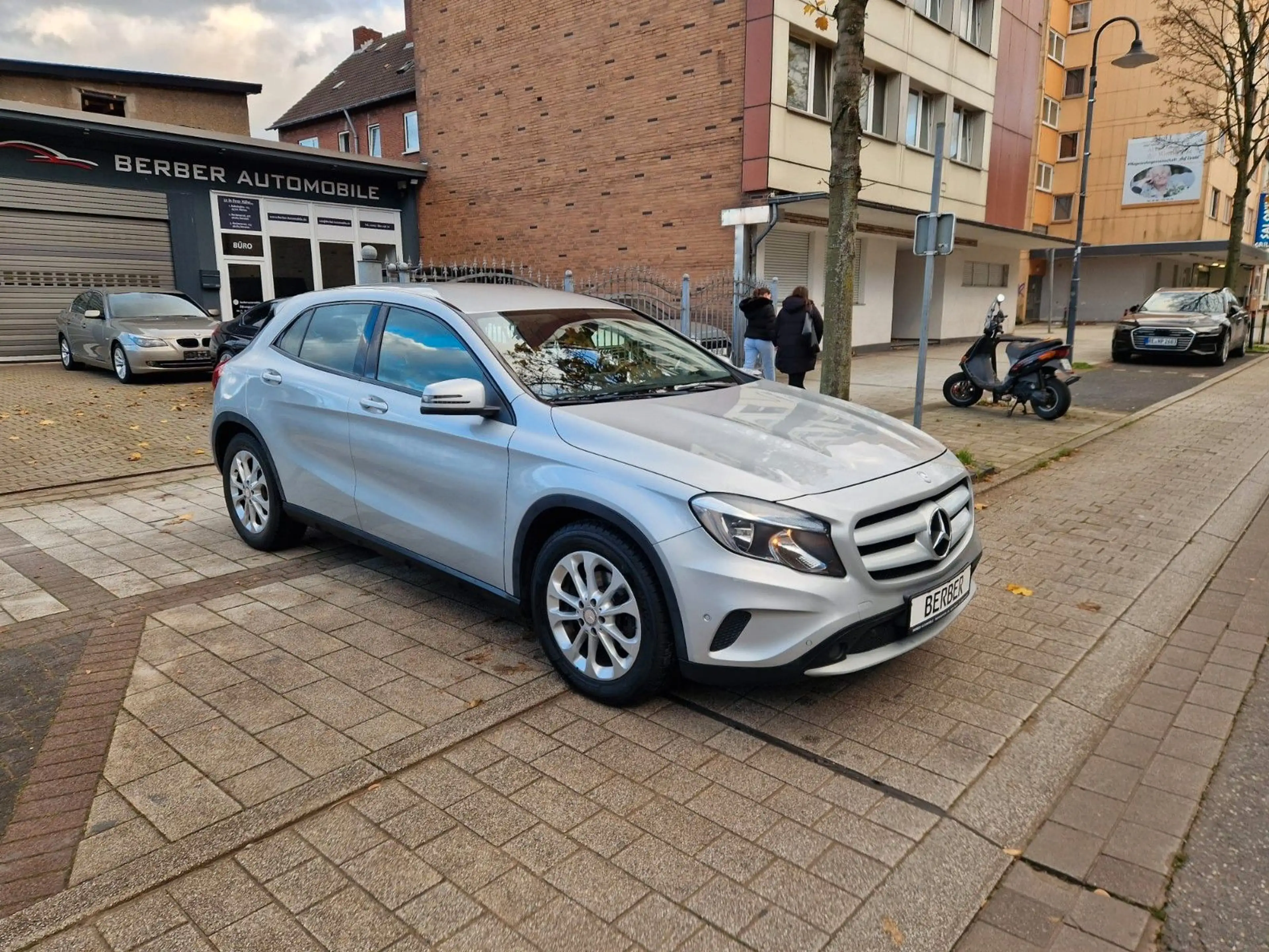 Mercedes-Benz GLA 220 CDI 4-Matic*NAVI*AHK*SHZ*TEMP*PDC* — photo 3