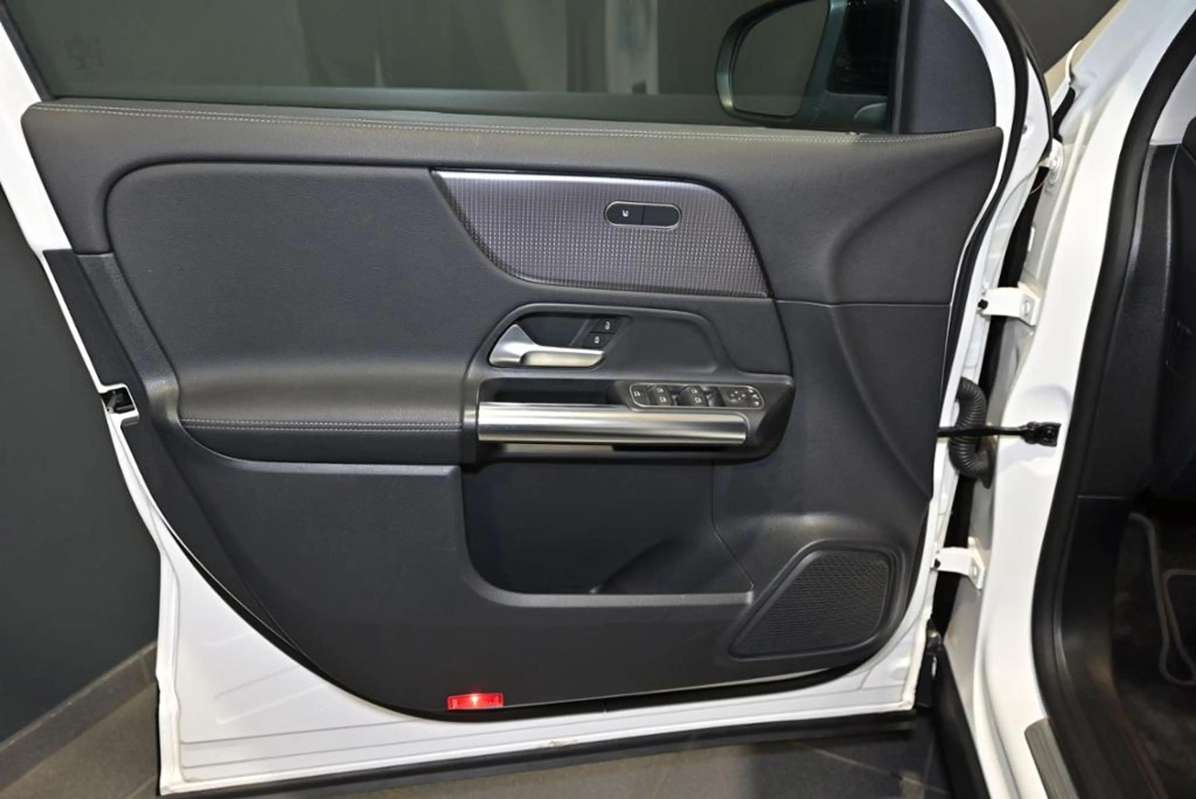 Mercedes-Benz GLA 220 d AHK/STHZG/LED/KAMERA/NAVI — photo 18
