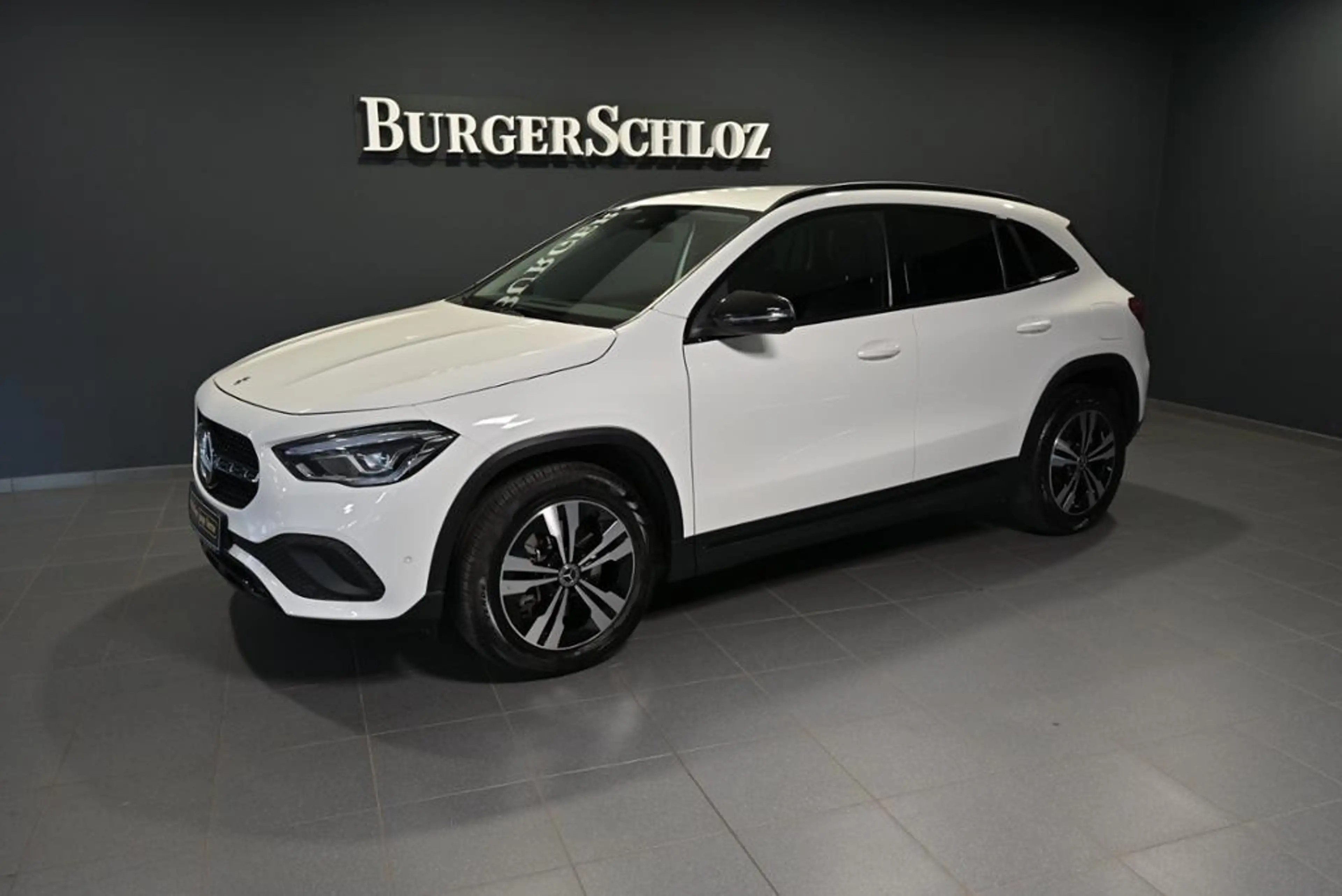 Mercedes-Benz GLA 220 d AHK/STHZG/LED/KAMERA/NAVI