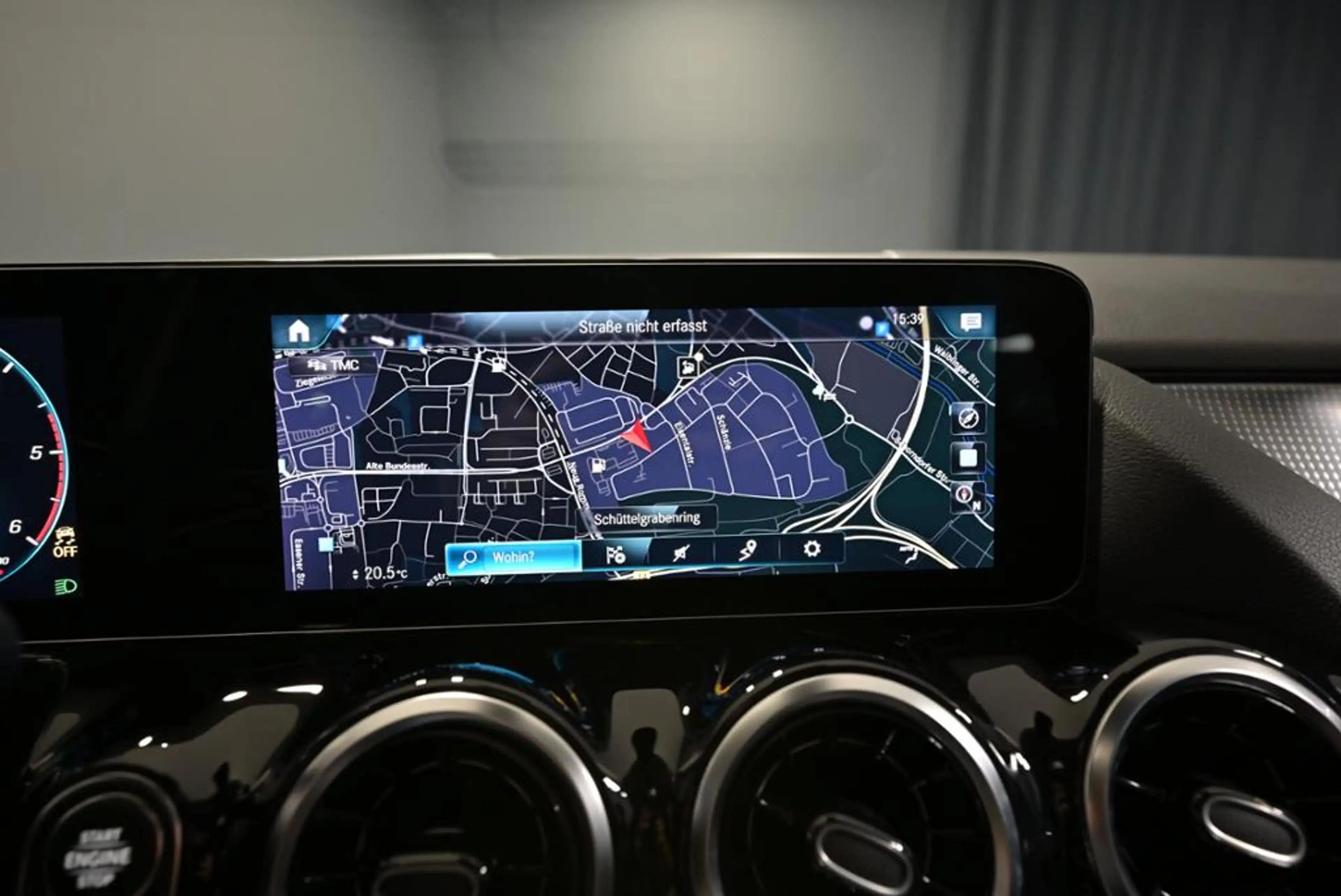 Mercedes-Benz GLA 220 d AHK/STHZG/LED/KAMERA/NAVI — photo 19