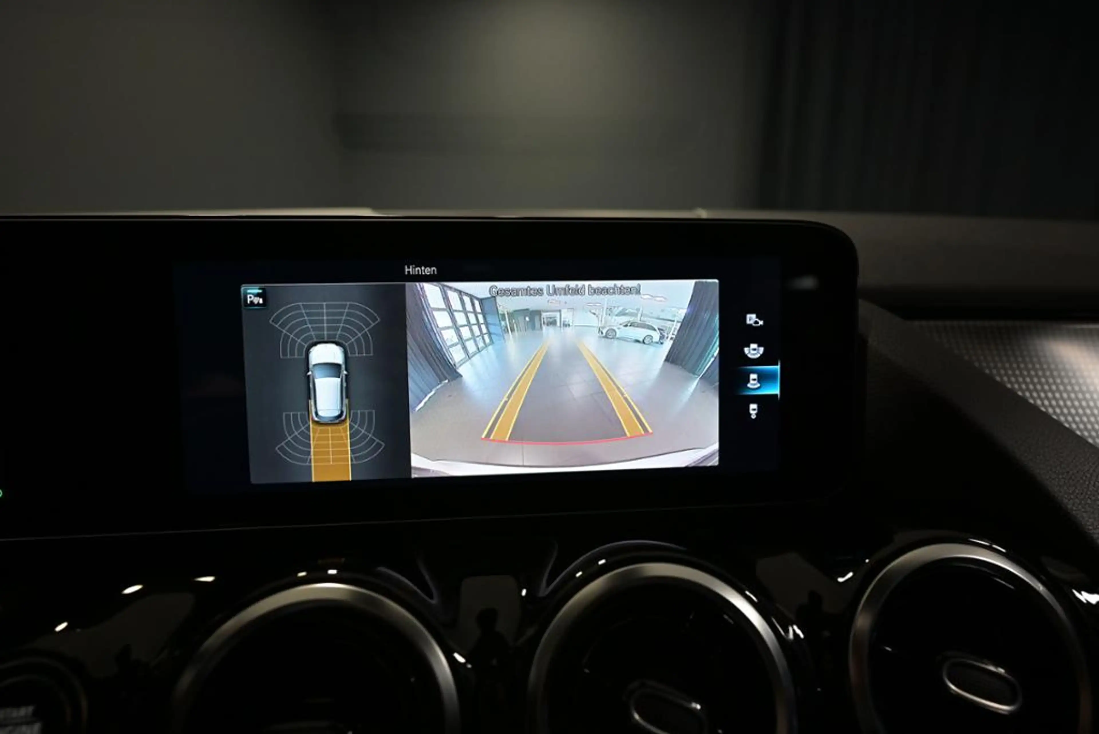 Mercedes-Benz GLA 220 d AHK/STHZG/LED/KAMERA/NAVI — photo 21