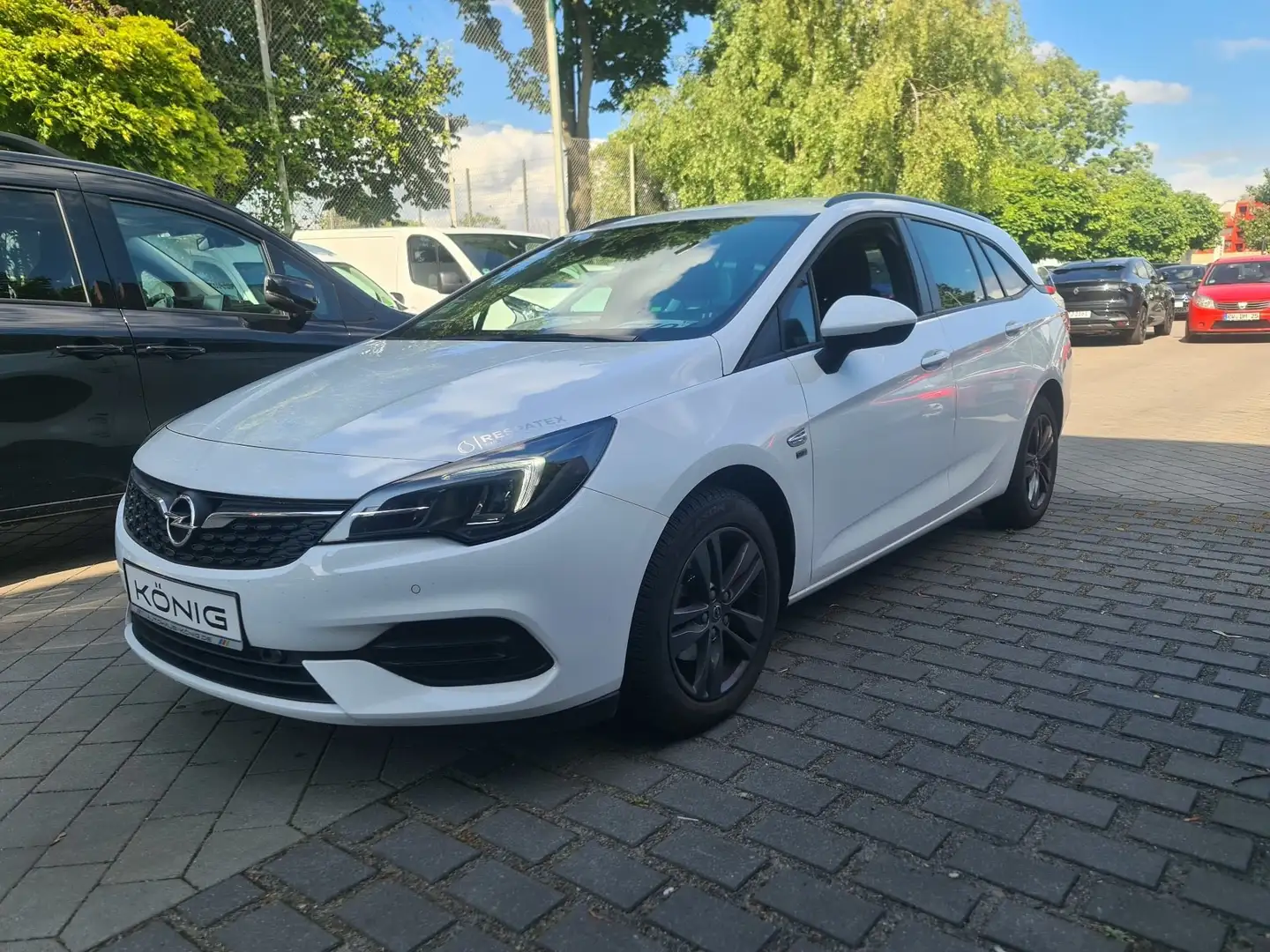 Opel Astra K Sports Tourer 1.2 Turbo - 120 Jahre Weiß - 1