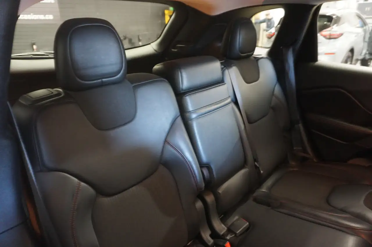 Jeep Cherokee снимка Jeep Cherokee