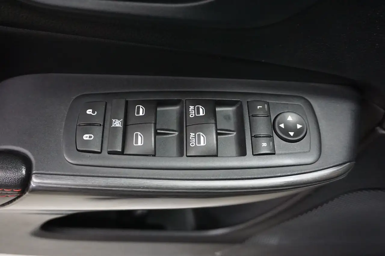 Jeep Cherokee снимка Jeep Cherokee