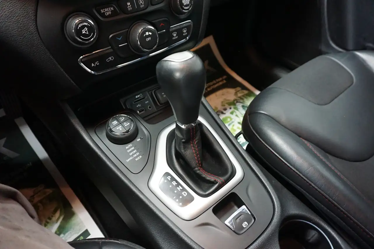 Jeep Cherokee снимка Jeep Cherokee