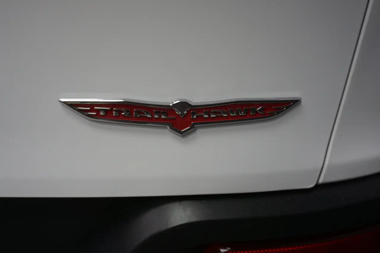 Jeep Cherokee снимка Jeep Cherokee