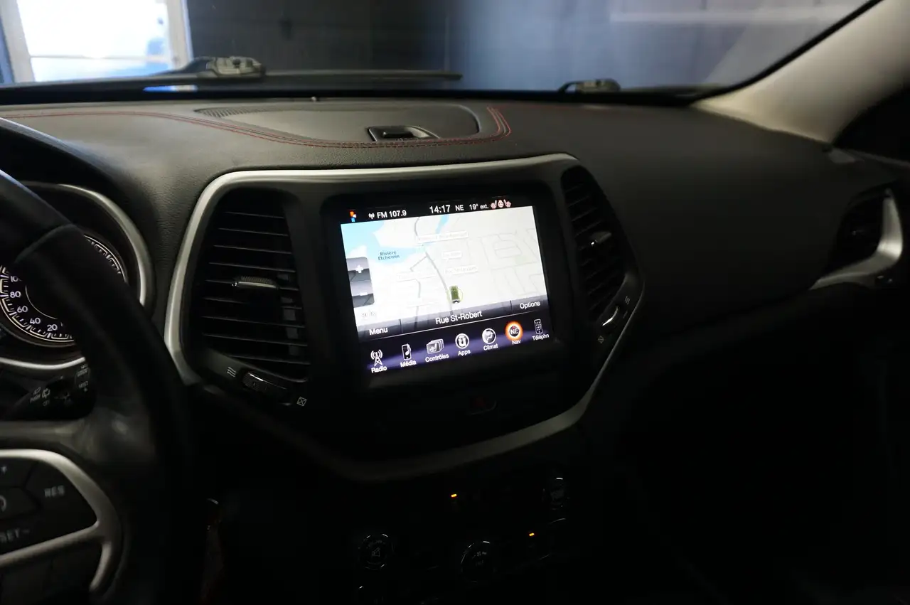 Jeep Cherokee снимка Jeep Cherokee