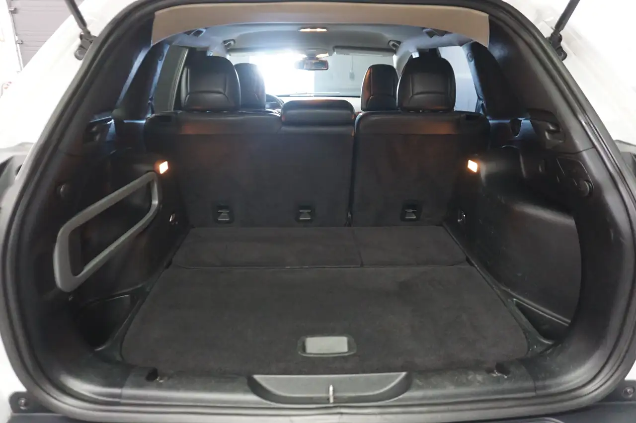 Jeep Cherokee снимка Jeep Cherokee