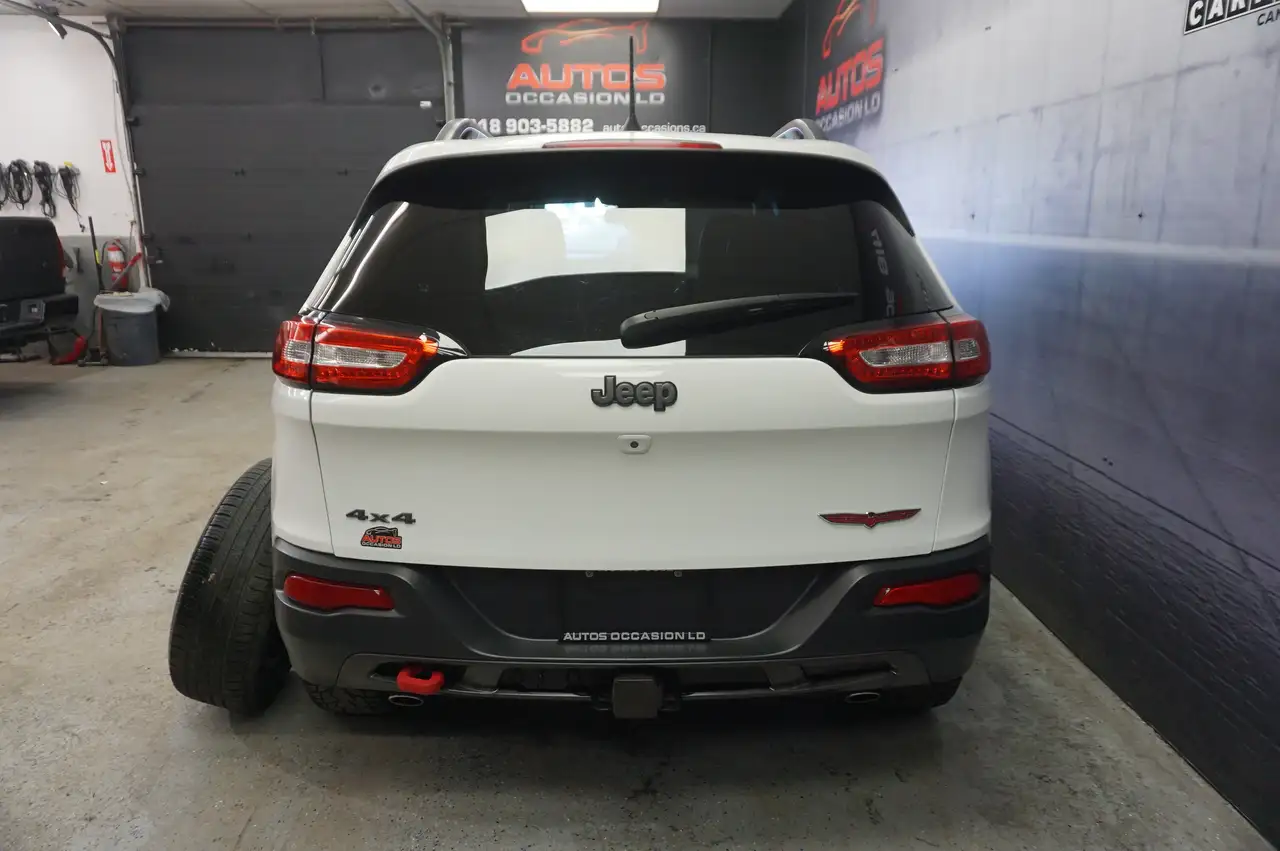 Jeep Cherokee снимка Jeep Cherokee