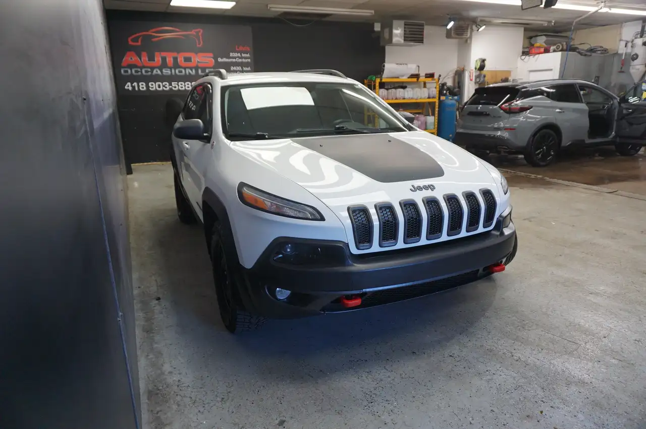 Jeep Cherokee снимка Jeep Cherokee