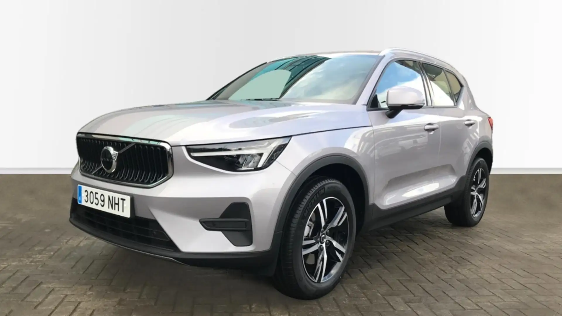 Volvo XC40 B3 Core Aut. Gris - 1