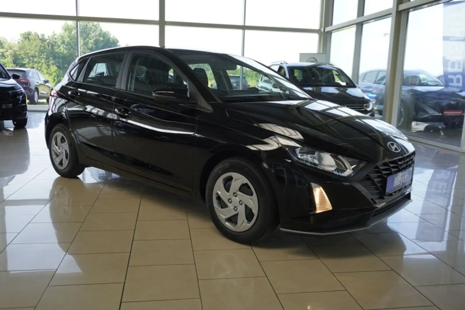 Hyundai i20 1,2 79PS Navi/Winterp/Kamera/Temp/Pdc    ** Noir - 1