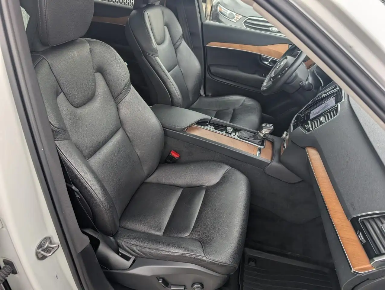 Volvo XC90 снимка Volvo XC90
