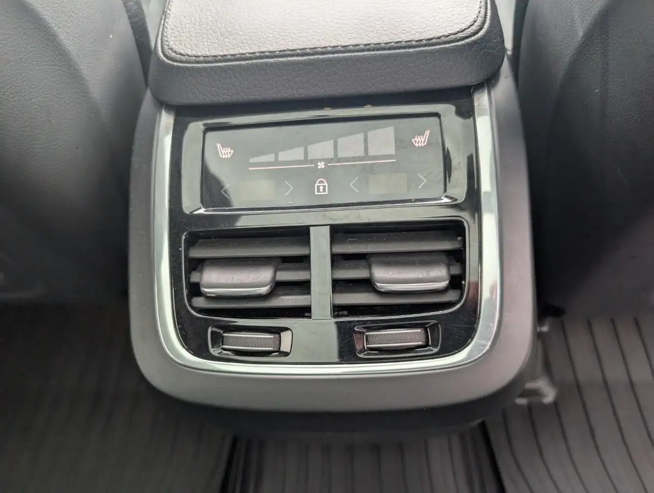 Volvo XC90 снимка Volvo XC90