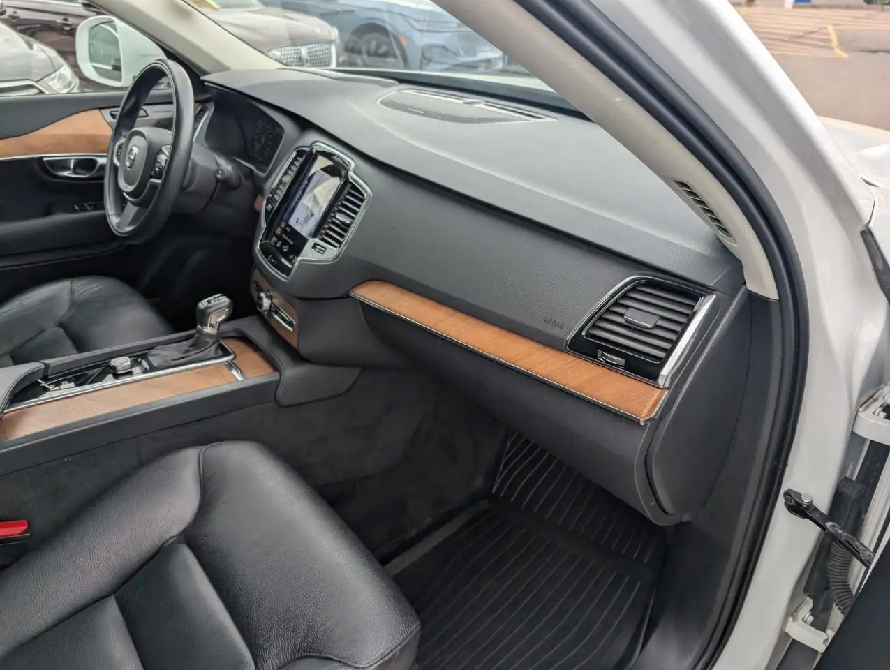 Volvo XC90 снимка Volvo XC90