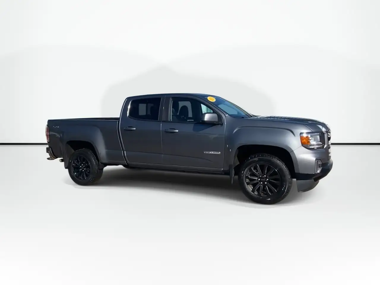 GMC Canyon photo GMC Canyon