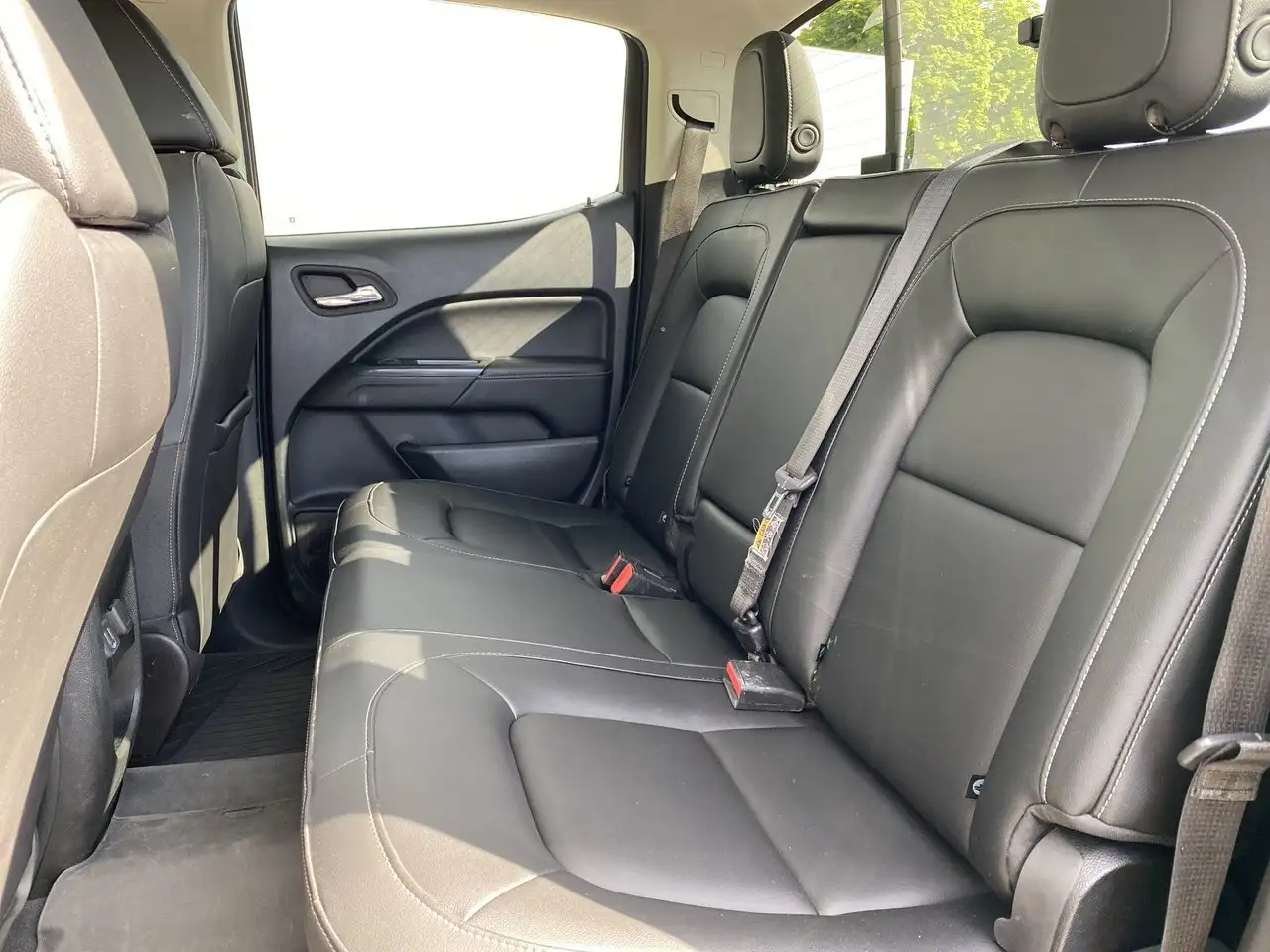GMC Canyon photo GMC Canyon
