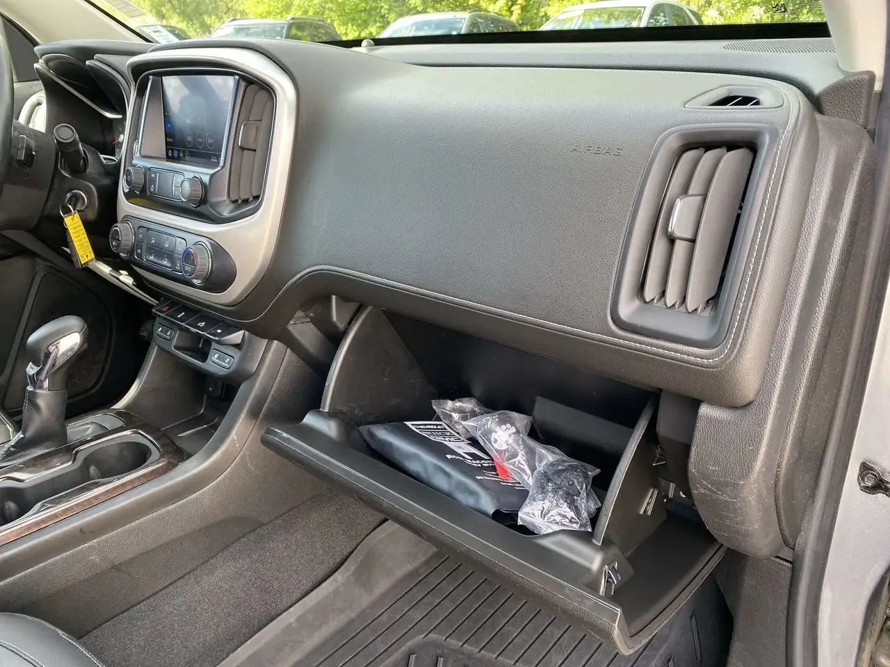 GMC Canyon photo GMC Canyon