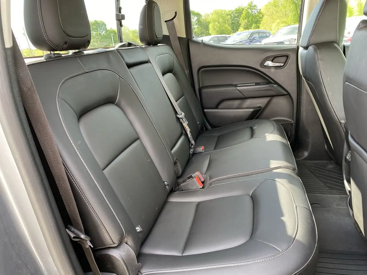 GMC Canyon photo GMC Canyon